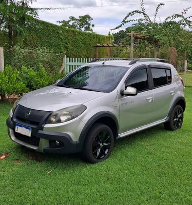 RENAULT SANDERO 1.6 STEPWAY 8V FLEX 4P MANUAL RENAULT SANDERO 1.6 STEPWAY 8V FLEX 4P MANUAL